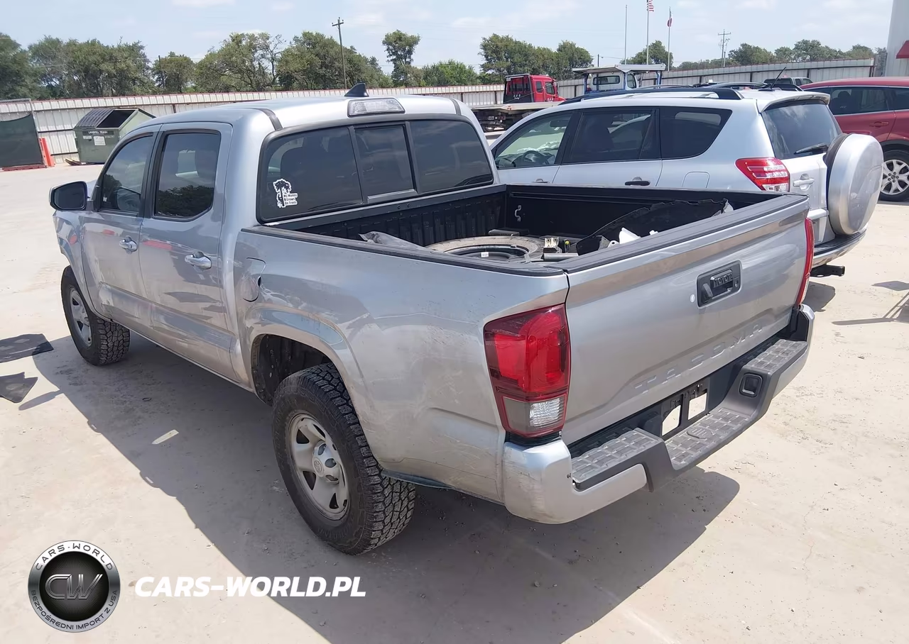 2018 Toyota Tacoma Sr VIN:5TFAX5GN2JX118431 - 3