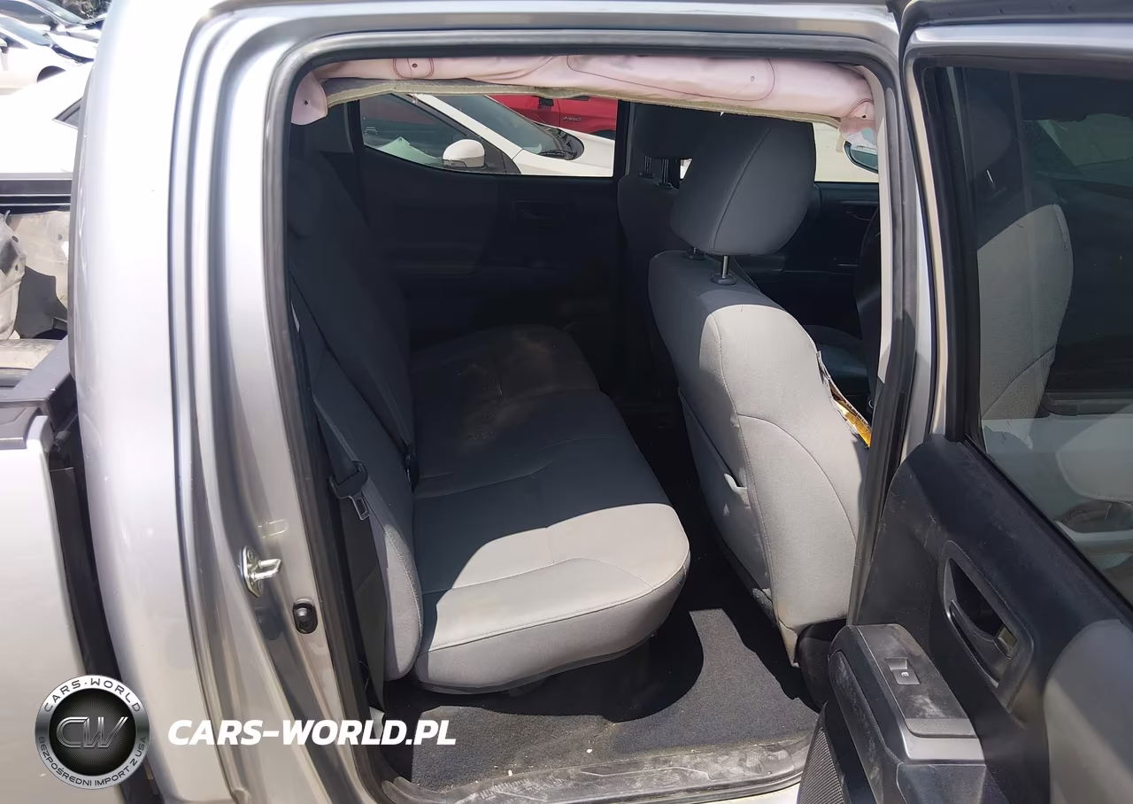 2018 Toyota Tacoma Sr VIN:5TFAX5GN2JX118431 - 8