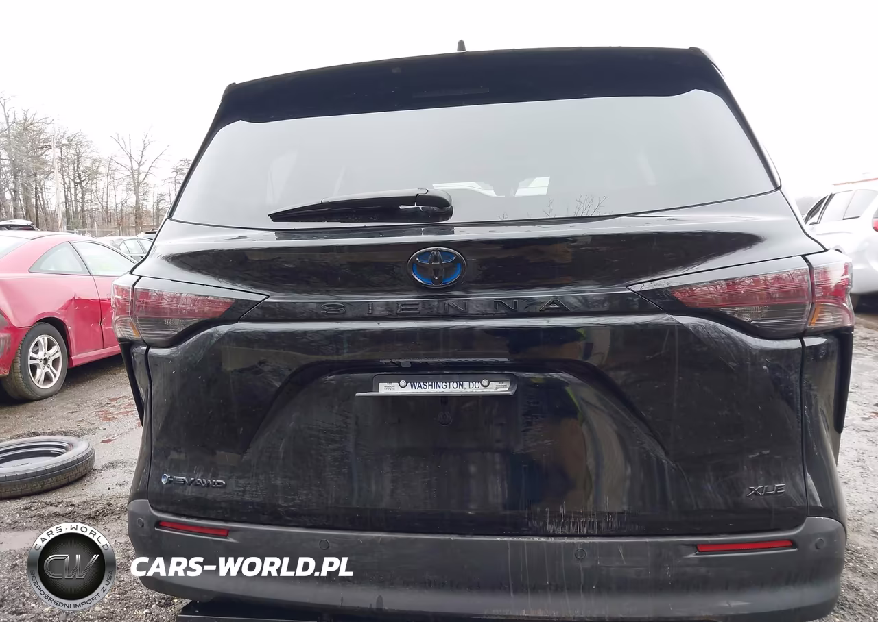 2025 Toyota Sienna Woodland Edition VIN:5TDCSKFC6SS196305 - 15