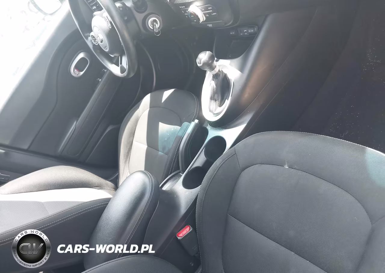 2018 Kia Soul + VIN:KNDJP3A52J7602127 - 5