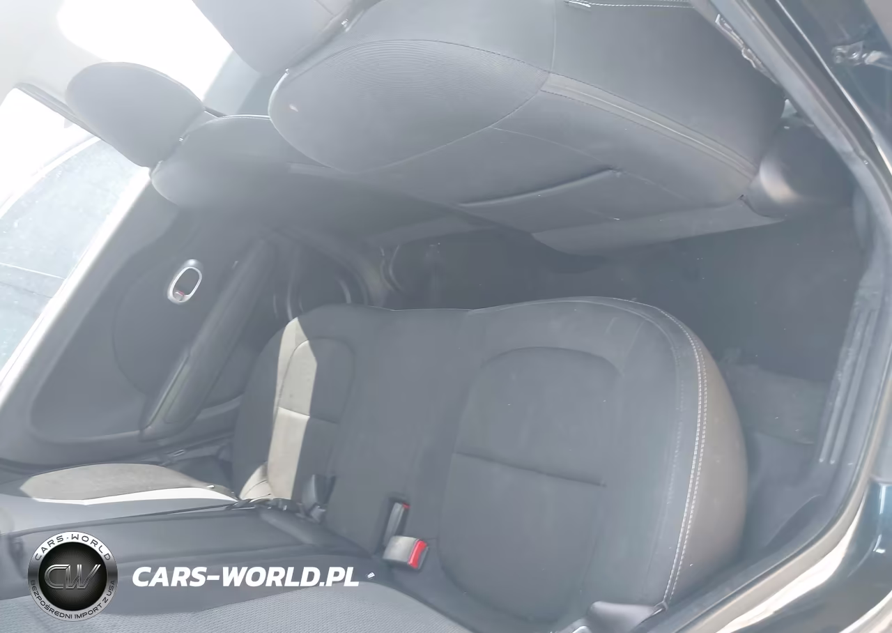 2018 Kia Soul + VIN:KNDJP3A52J7602127 - 8