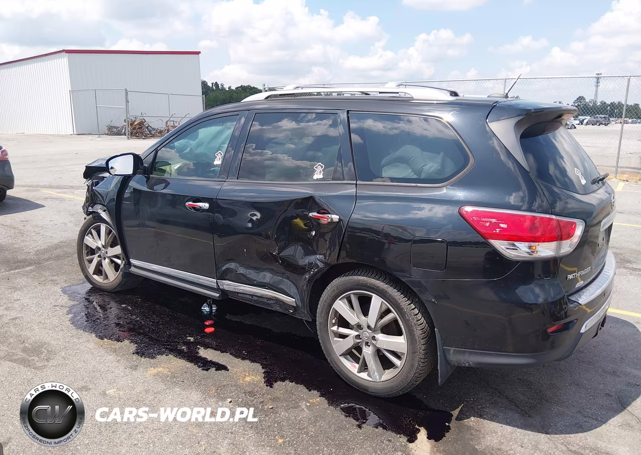 2016 Nissan Pathfinder Platinum VIN:5N1AR2MN3GC665796 - 3