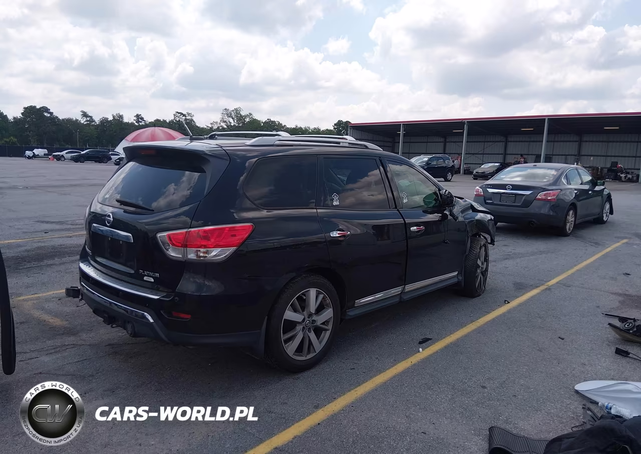 2016 Nissan Pathfinder Platinum VIN:5N1AR2MN3GC665796 - 4
