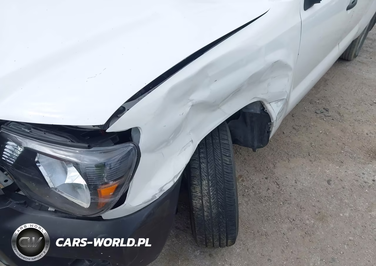 2015 Toyota Tacoma VIN:5TFTX4CN7FX056685 - 16