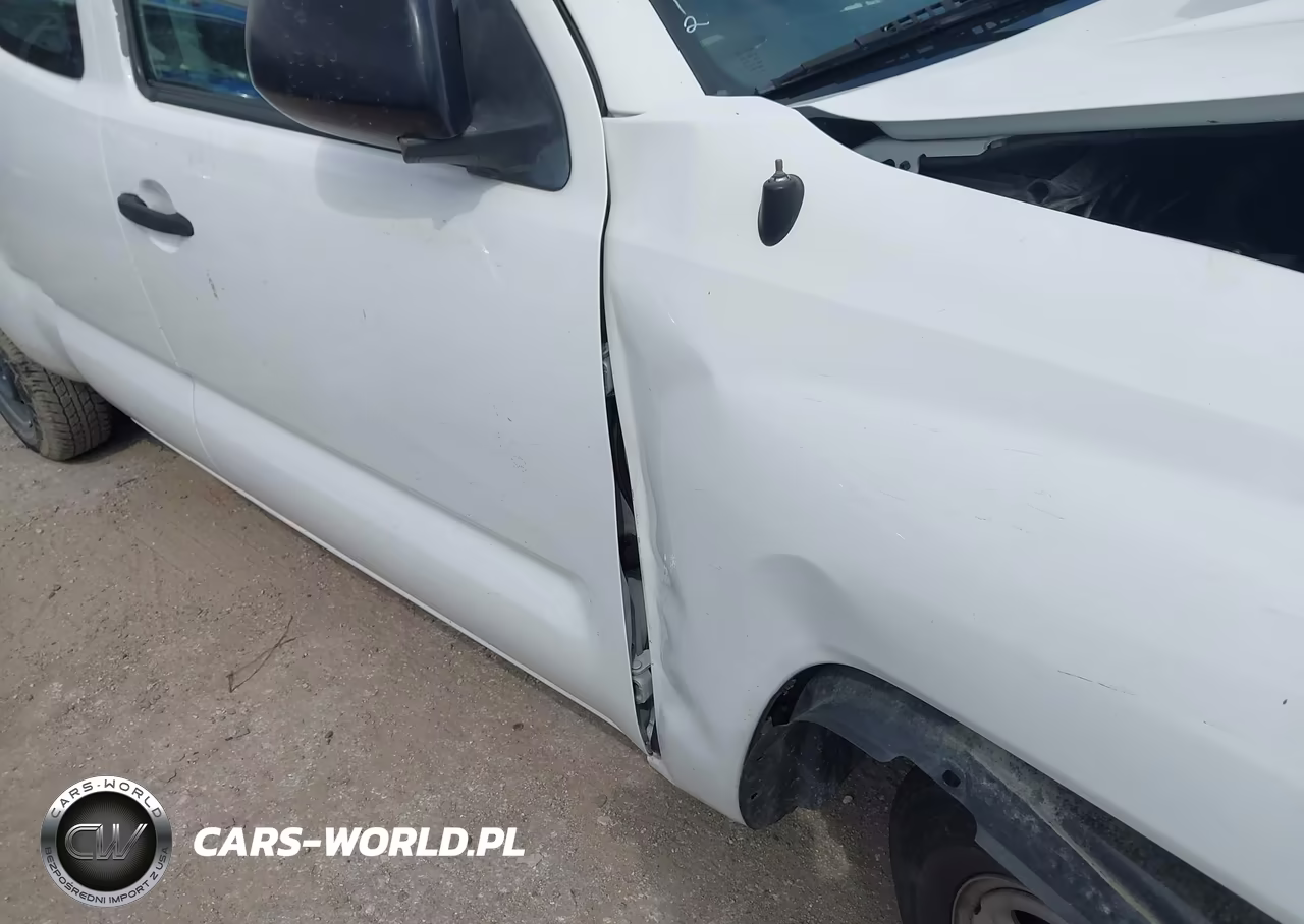 2015 Toyota Tacoma VIN:5TFTX4CN7FX056685 - 18