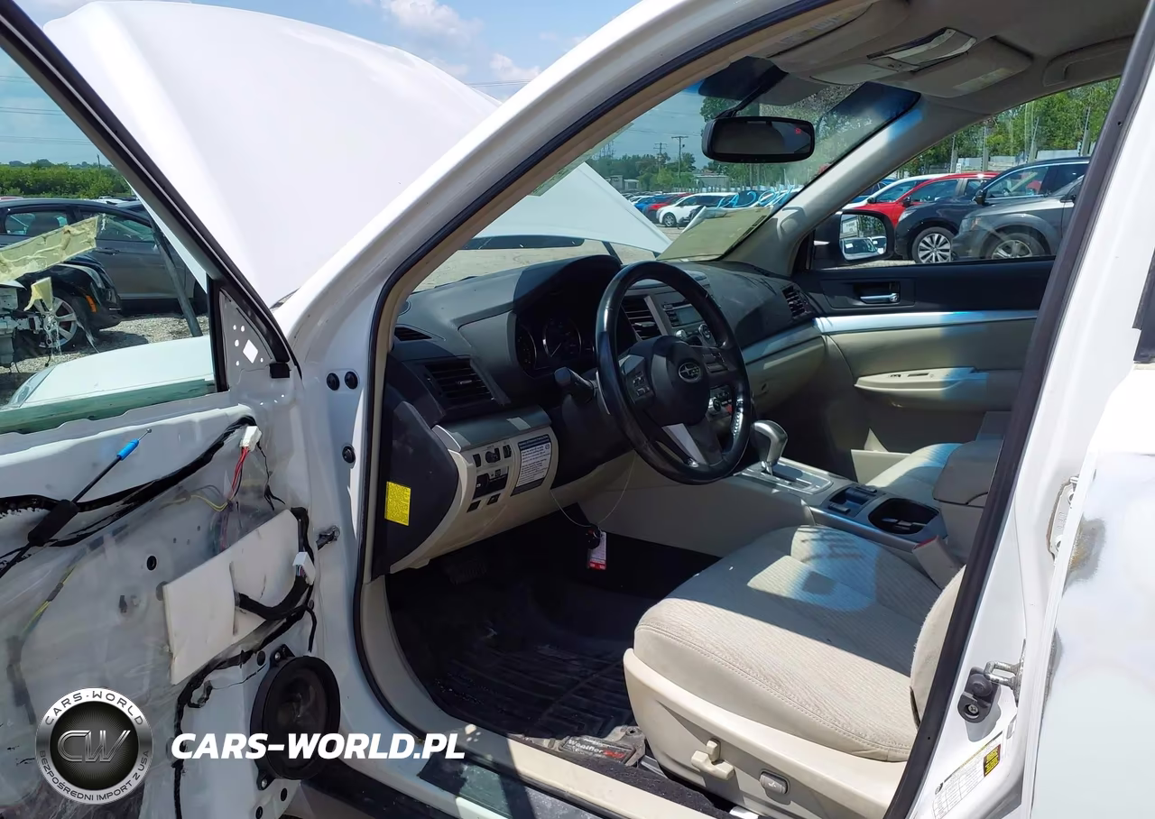 2011 Subaru Outback 2.5I Premium VIN:4S4BRCCC1B3364124 - 13