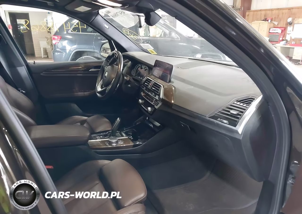 2019 BMW X3 xDrive30I VIN:5UXTR9C57KLE21277 - 5