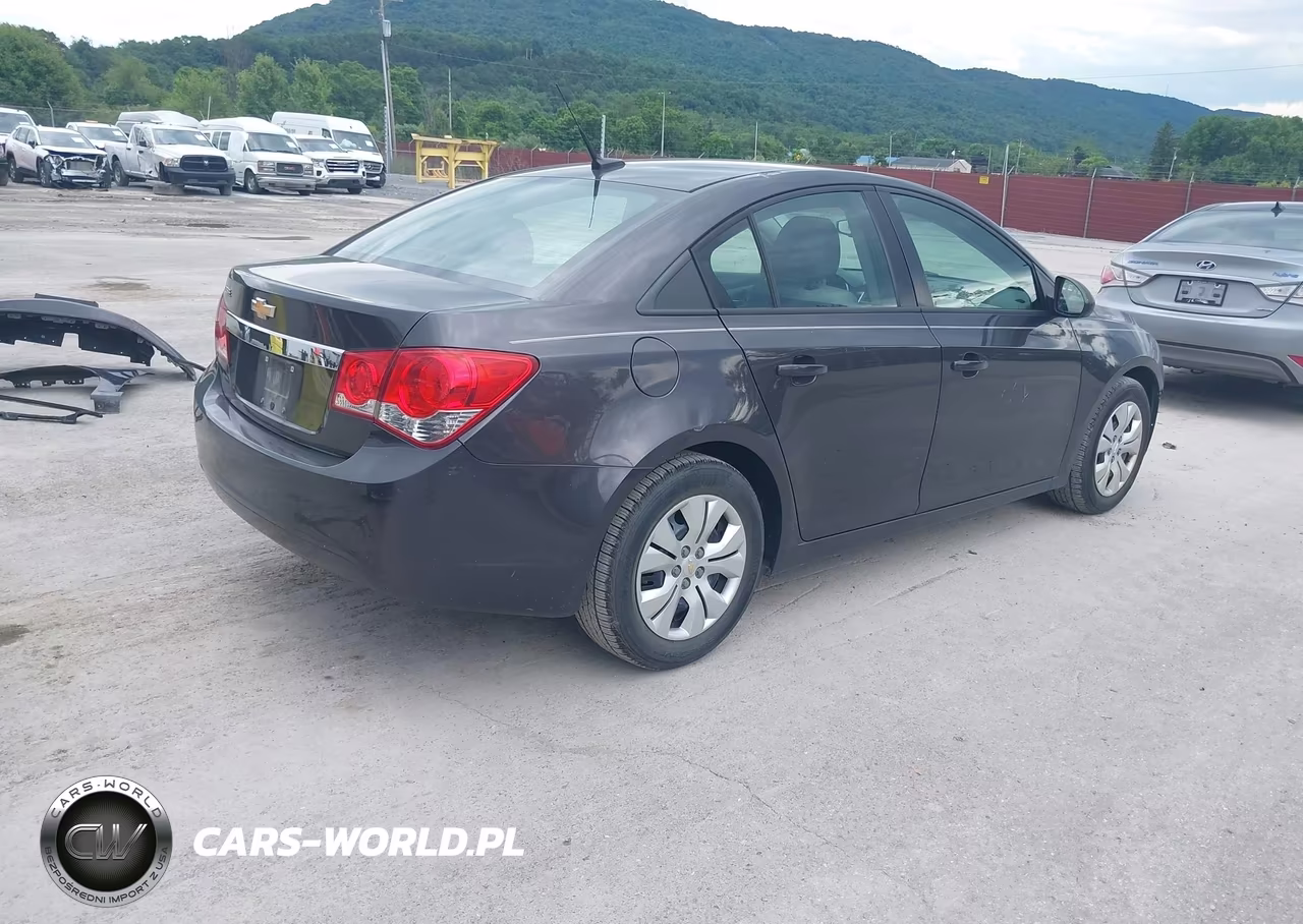 2014 Chevrolet Cruze Ls Auto VIN:1G1PA5SG4E7426090 - 4