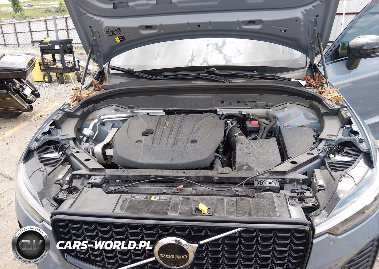 2024 Volvo Xc60 B5 Plus Dark Theme VIN:YV4L12RL0R1713472 - 10