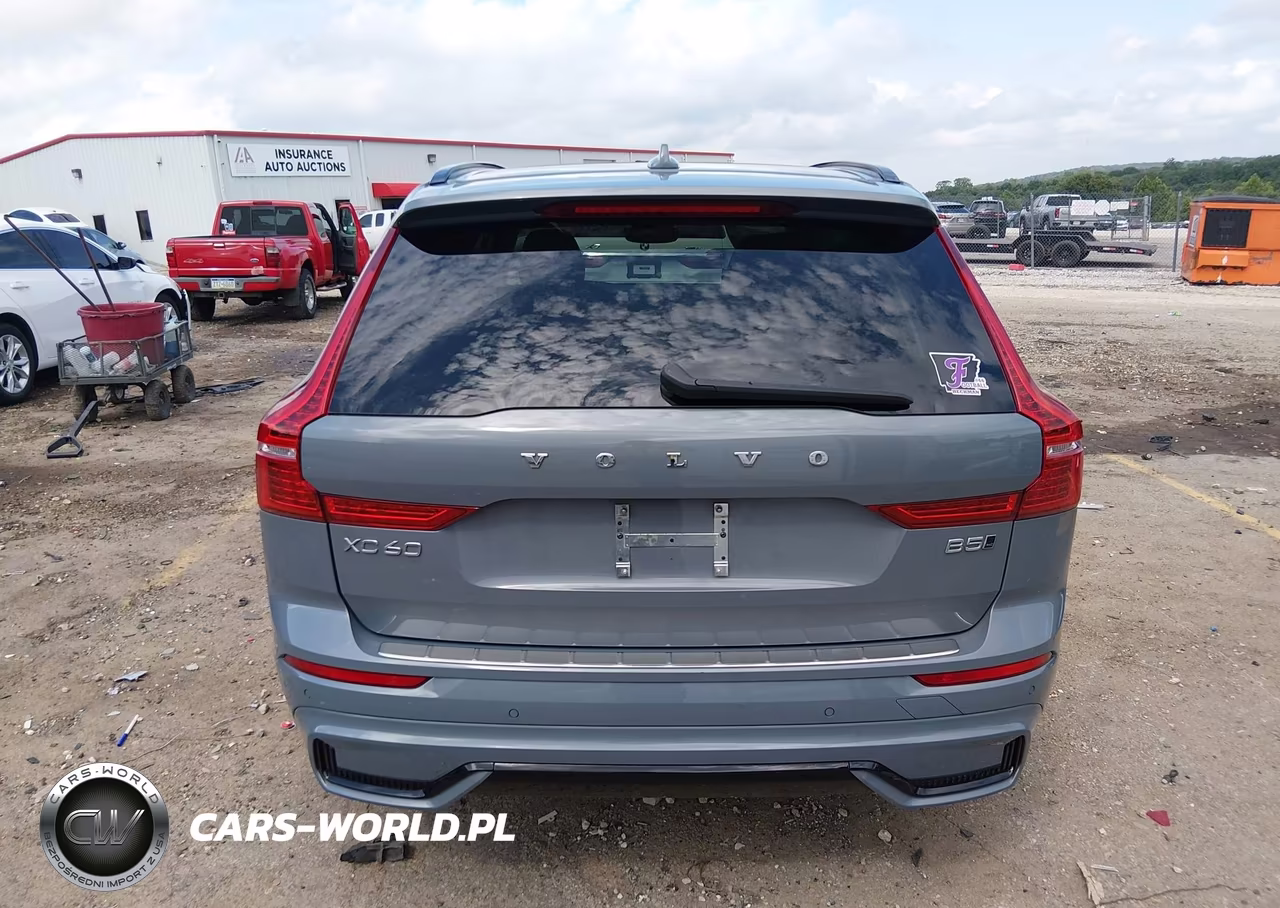 2024 Volvo Xc60 B5 Plus Dark Theme VIN:YV4L12RL0R1713472 - 16