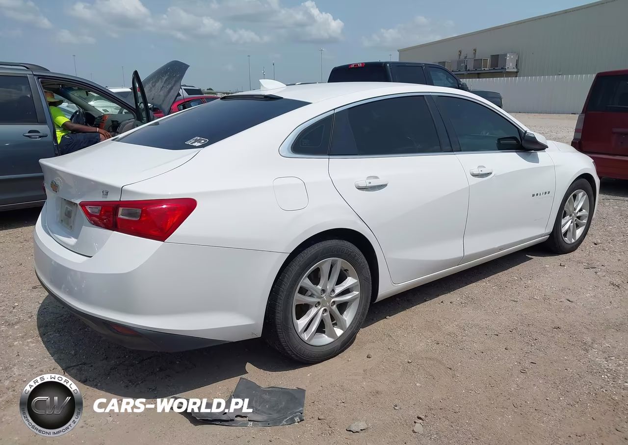2018 Chevrolet Malibu Lt VIN:1G1ZD5ST5JF236859 - 4