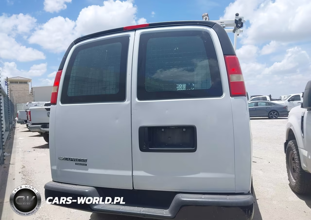2014 Chevrolet Express 2500 Work Van VIN:1GCWGFCA4E1140339 - 16