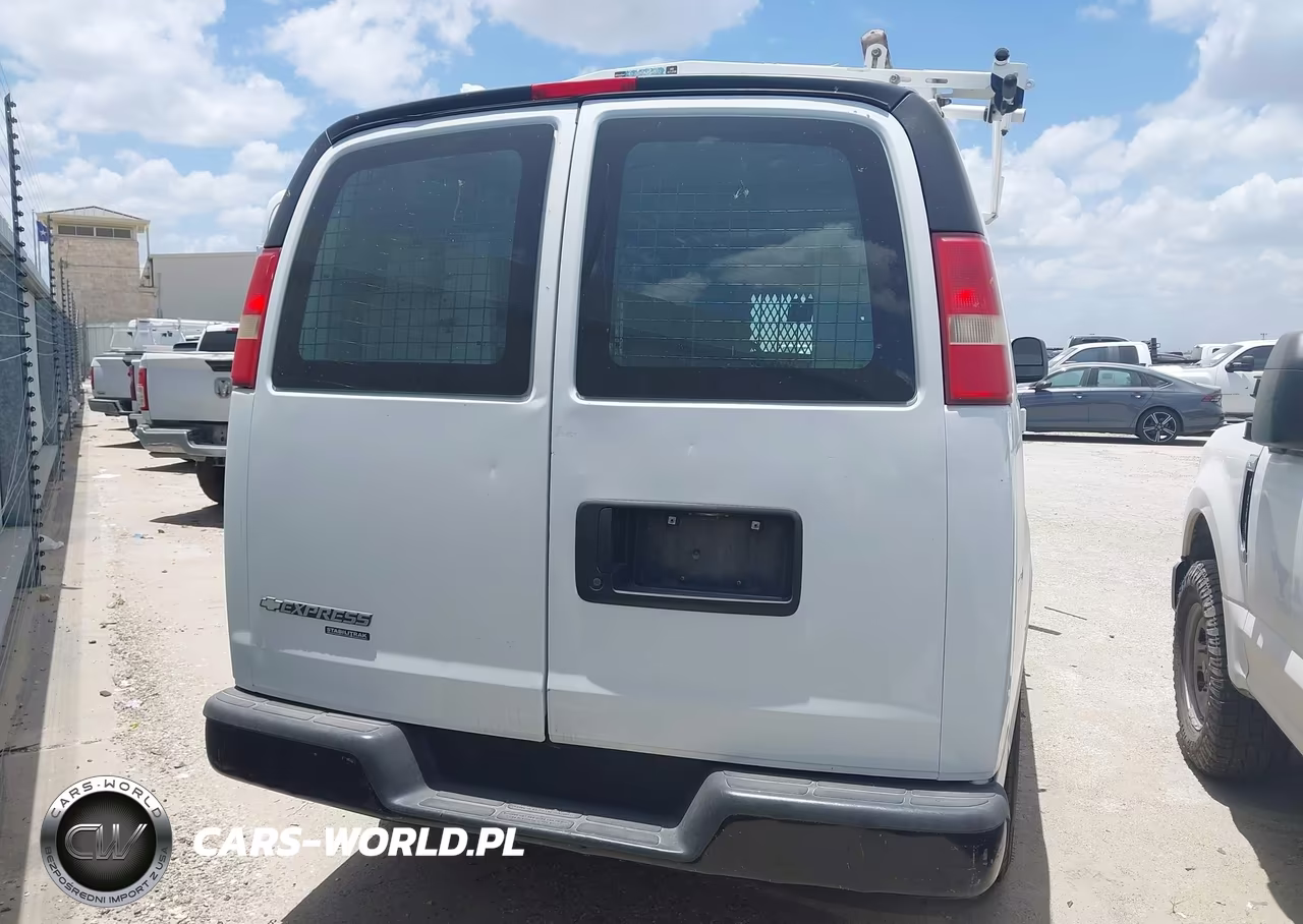 2014 Chevrolet Express 2500 Work Van VIN:1GCWGFCA4E1140339 - 17