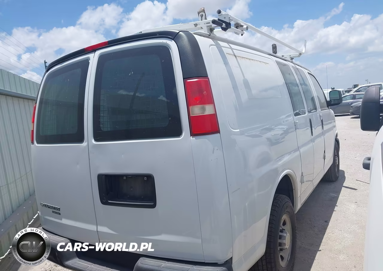 2014 Chevrolet Express 2500 Work Van VIN:1GCWGFCA4E1140339 - 4