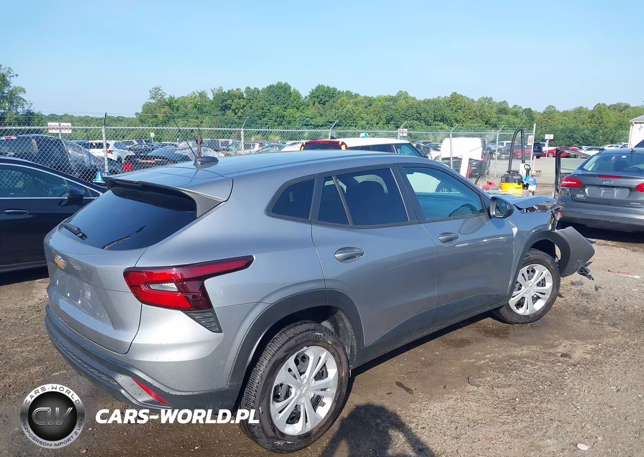 2025 Chevrolet Trax Fwd Ls VIN:KL77LFEP8SC129956 - 4