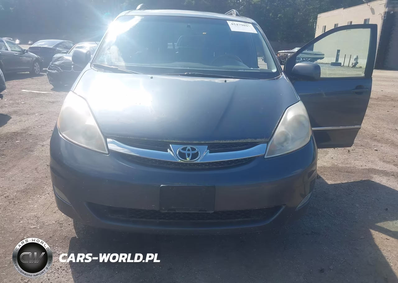 2010 Toyota Sienna Limited VIN:5TDDK4CC8AS030466 - 12