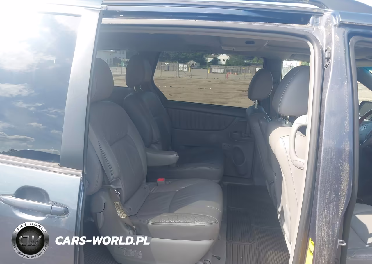 2010 Toyota Sienna Limited VIN:5TDDK4CC8AS030466 - 8