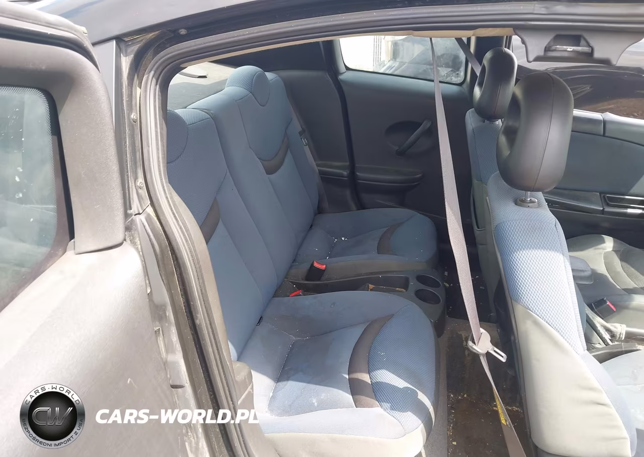 2004 Saturn Ion 3 VIN:1G8AB12F64Z231521 - 8