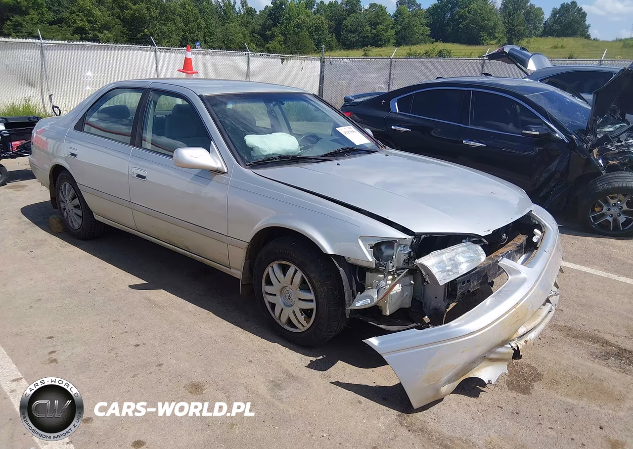 2000 Toyota Camry Le – zdjęcie 1 z 17