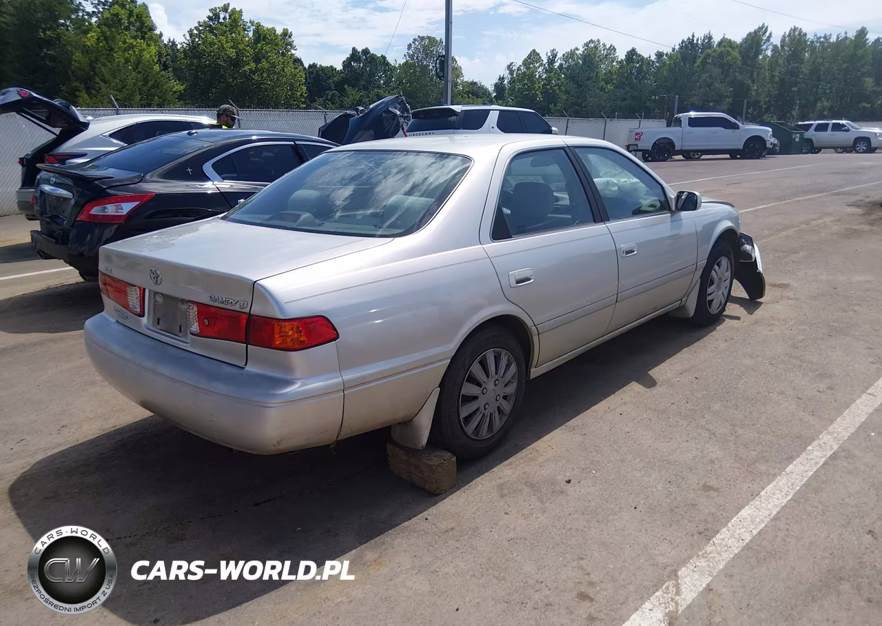 2000 Toyota Camry Le VIN:JT2BG22K5Y0442047 - 4