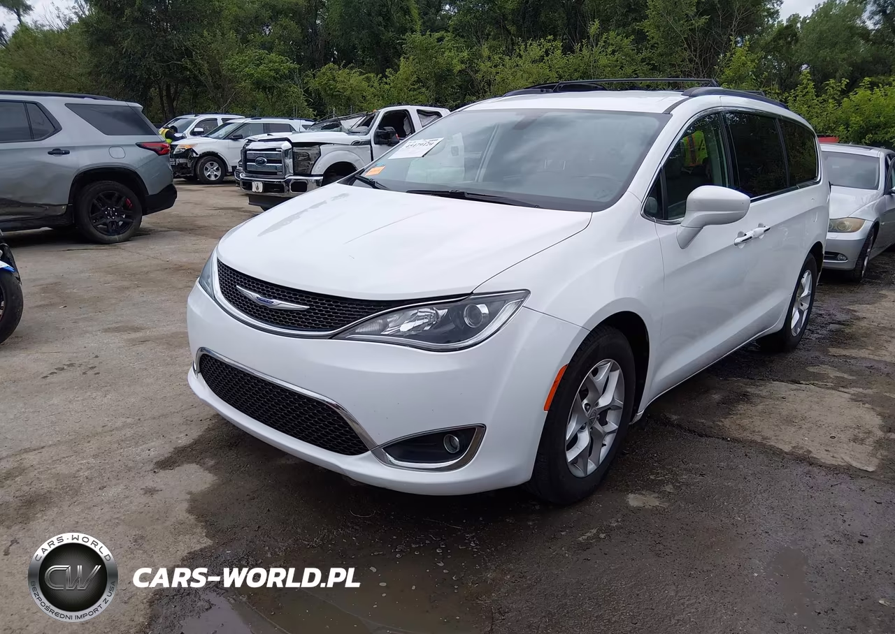 2020 Chrysler Pacifica Touring VIN:2C4RC1FG2LR143342 - 2