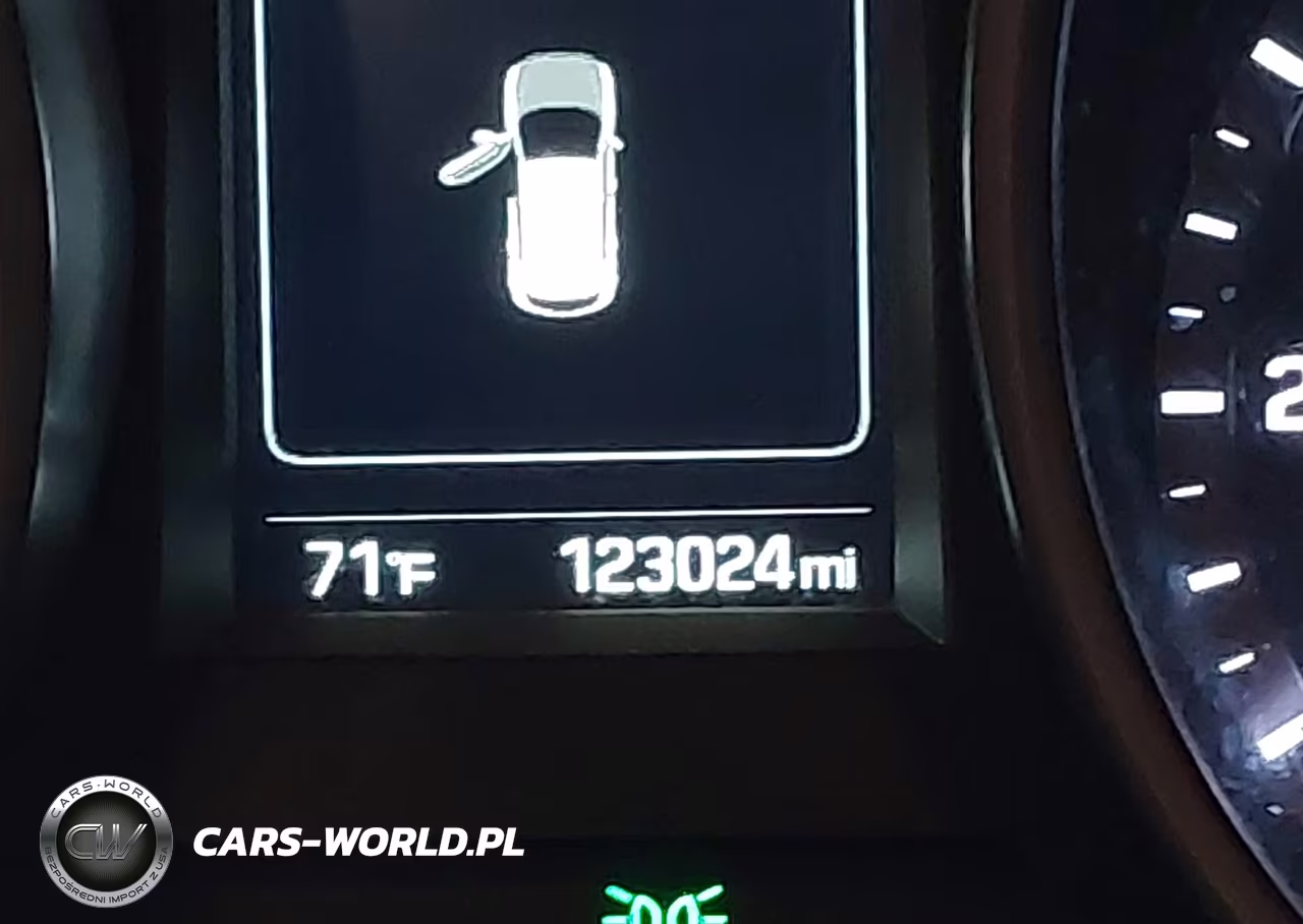 2017 Hyundai Santa Fe Sport 2.4L VIN:5NMZTDLB6HH001698 - 16