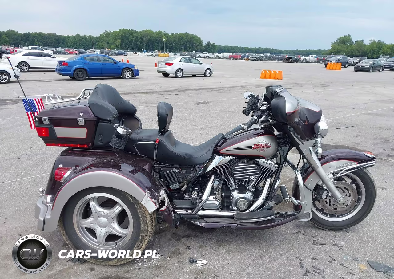 2007 Harley-Davidson Flhtcui VIN:1HD1FC4167Y618456 - 12