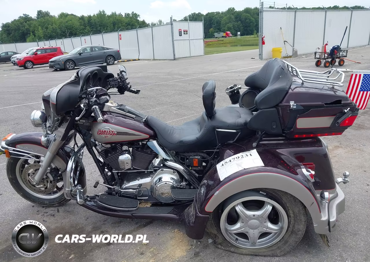 2007 Harley-Davidson Flhtcui VIN:1HD1FC4167Y618456 - 13
