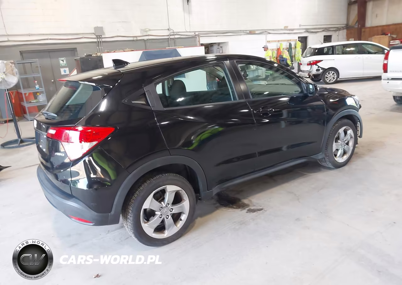 2019 Honda Hr-V Lx VIN:3CZRU6H31KG715259 - 4