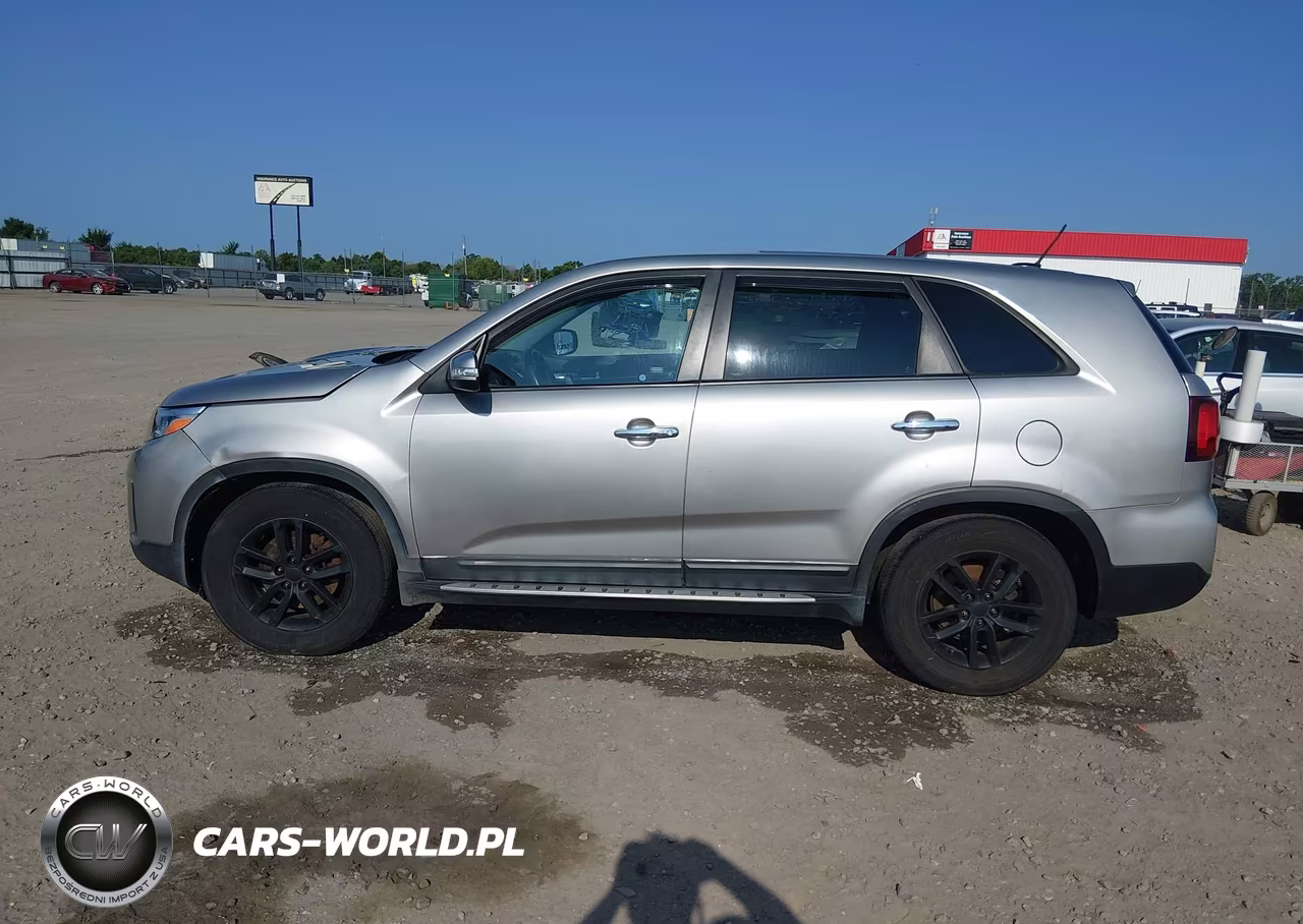2015 Kia Sorento Lx VIN:5XYKT3A62FG629007 - 14