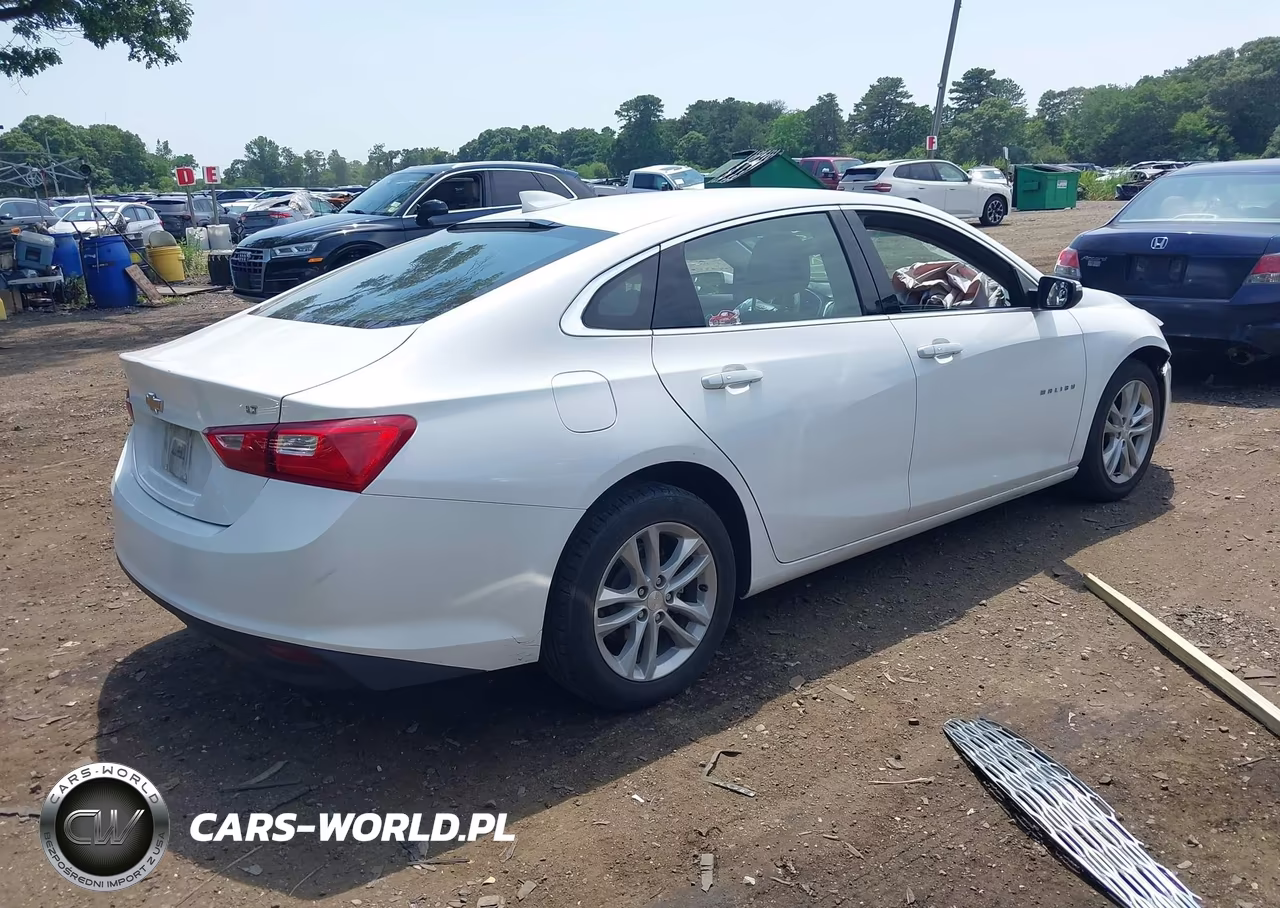 2018 Chevrolet Malibu Lt VIN:1G1ZD5ST1JF151193 - 4