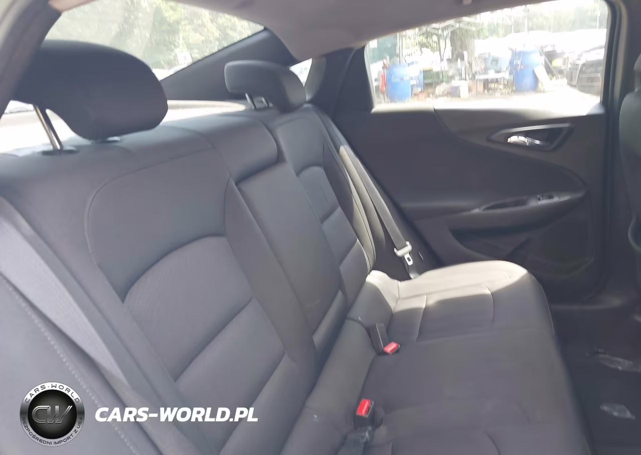 2018 Chevrolet Malibu Lt VIN:1G1ZD5ST1JF151193 - 8