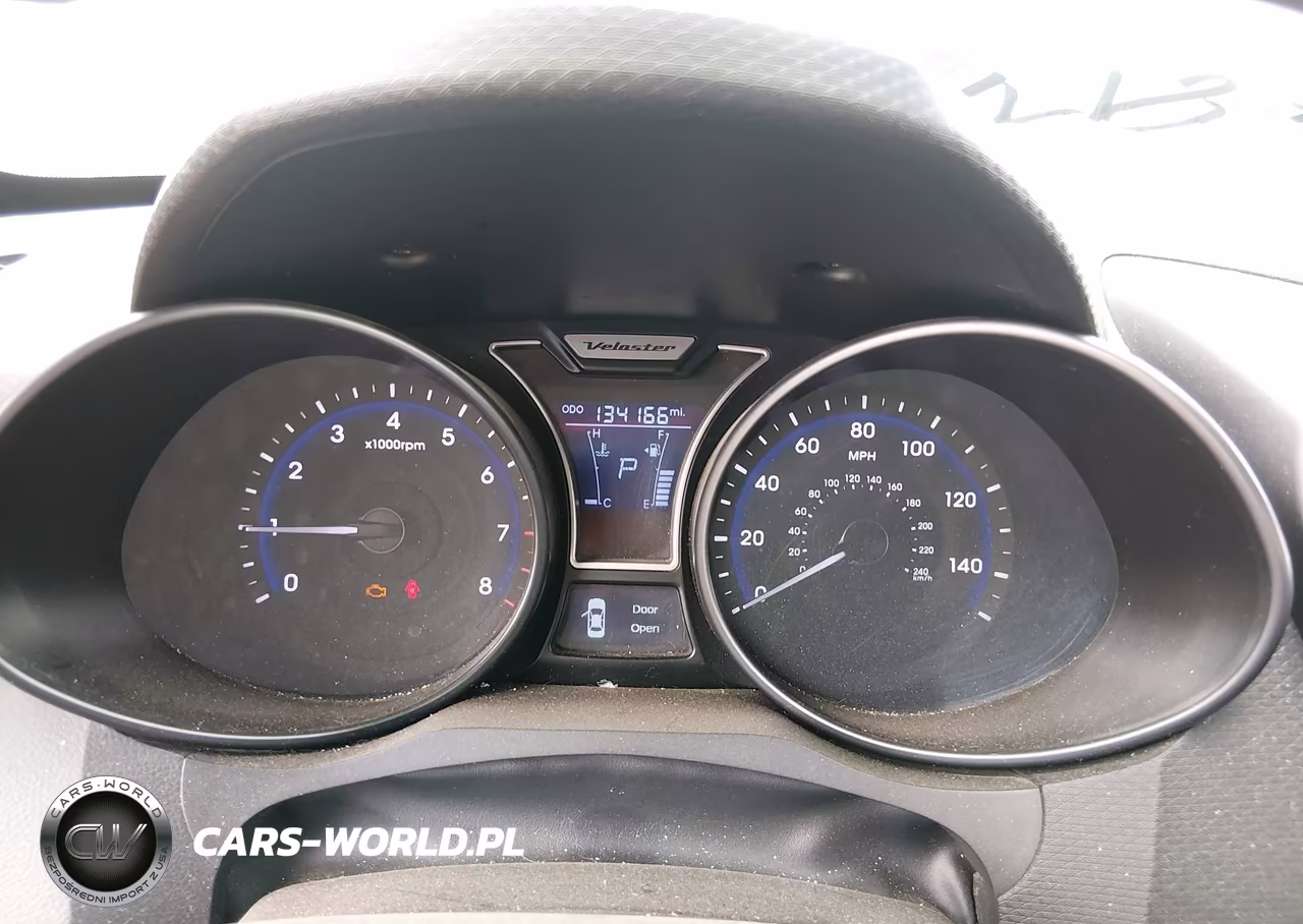 2015 Hyundai Veloster Turbo VIN:KMHTC6AE1FU218978 - 7