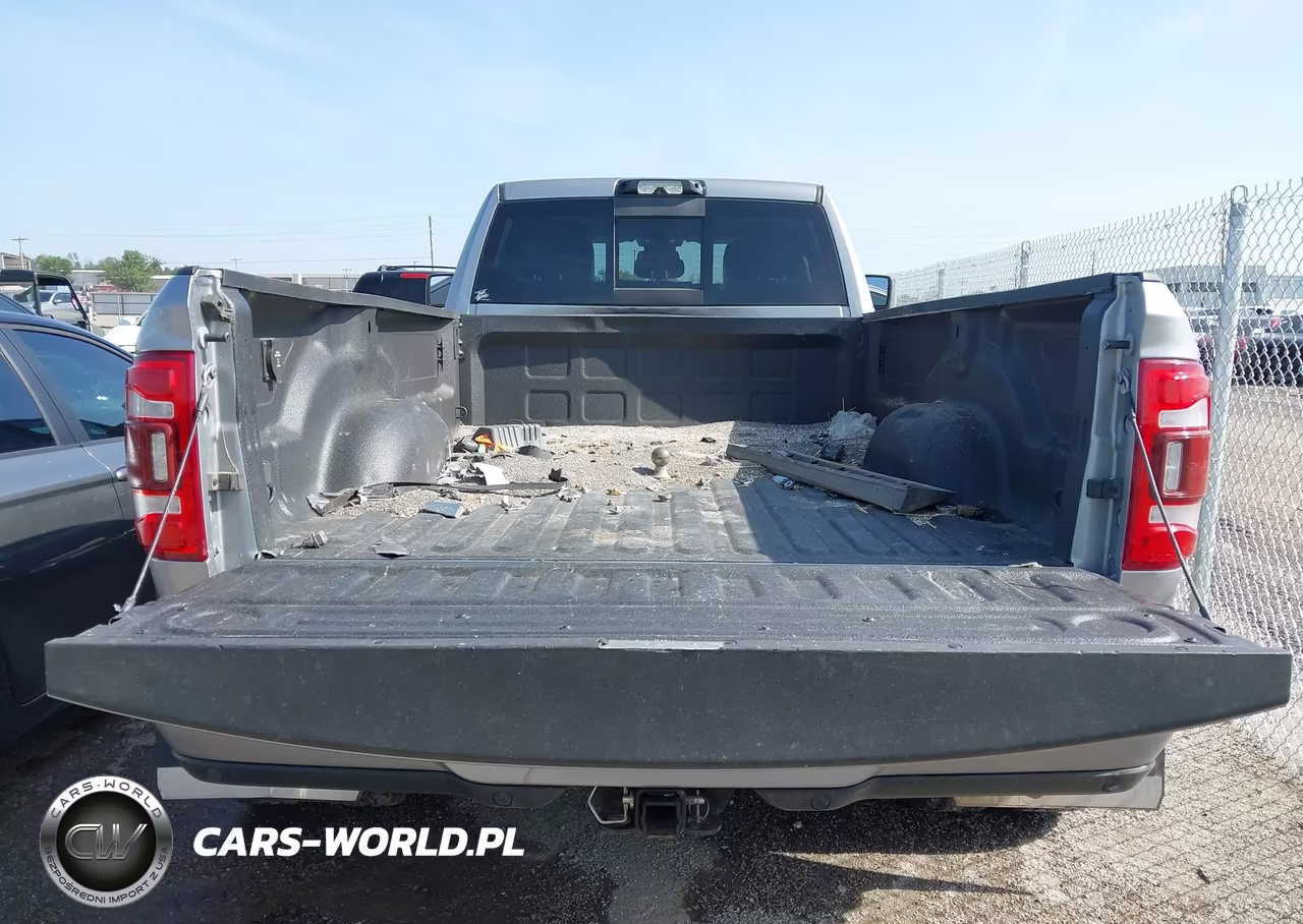 2024 Ram 3500 Laramie 4X4 8' Box VIN:3C63RRJL3RG184575 - 15