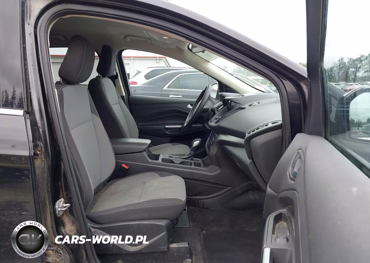 2018 Ford Escape Se VIN:1FMCU9GD4JUD05747 - 17