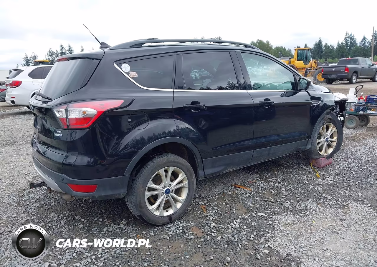 2018 Ford Escape Se VIN:1FMCU9GD4JUD05747 - 4