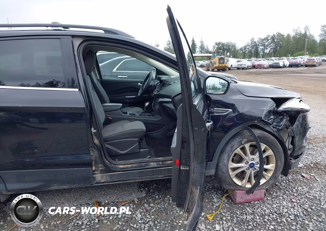 2018 Ford Escape Se VIN:1FMCU9GD4JUD05747 - 5