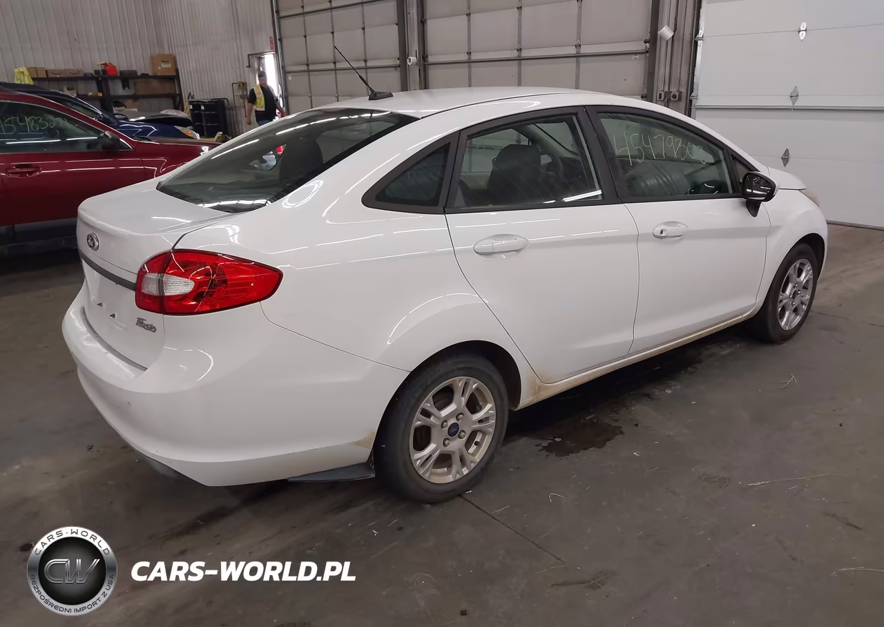 2011 Ford Fiesta S VIN:3FADP4AJ9BM157429 - 4