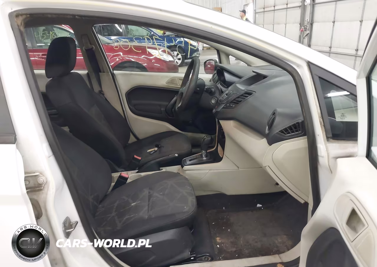 2011 Ford Fiesta S VIN:3FADP4AJ9BM157429 - 5