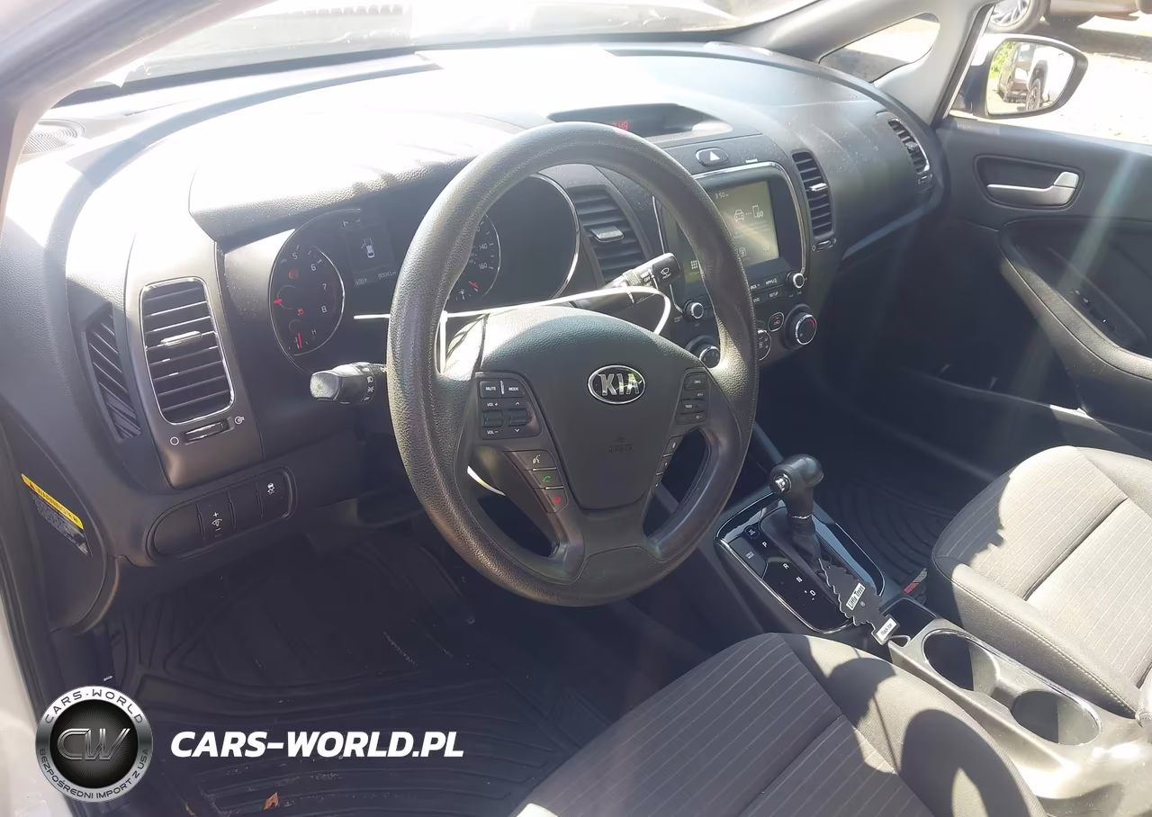 2018 Kia Forte Lx VIN:3KPFL4A76JE274042 - 5