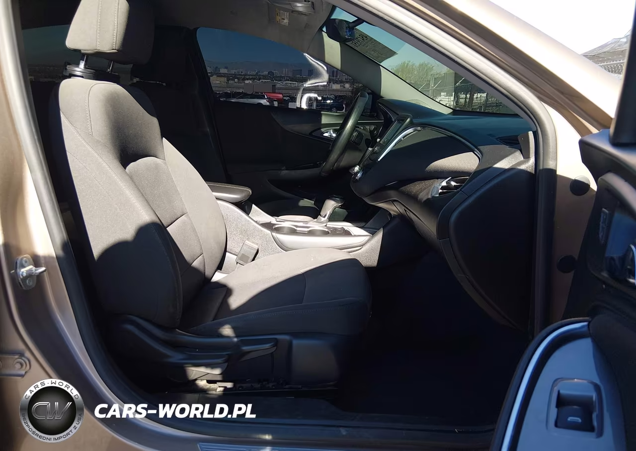 2018 Chevrolet Malibu Lt VIN:1G1ZD5ST6JF260118 - 5