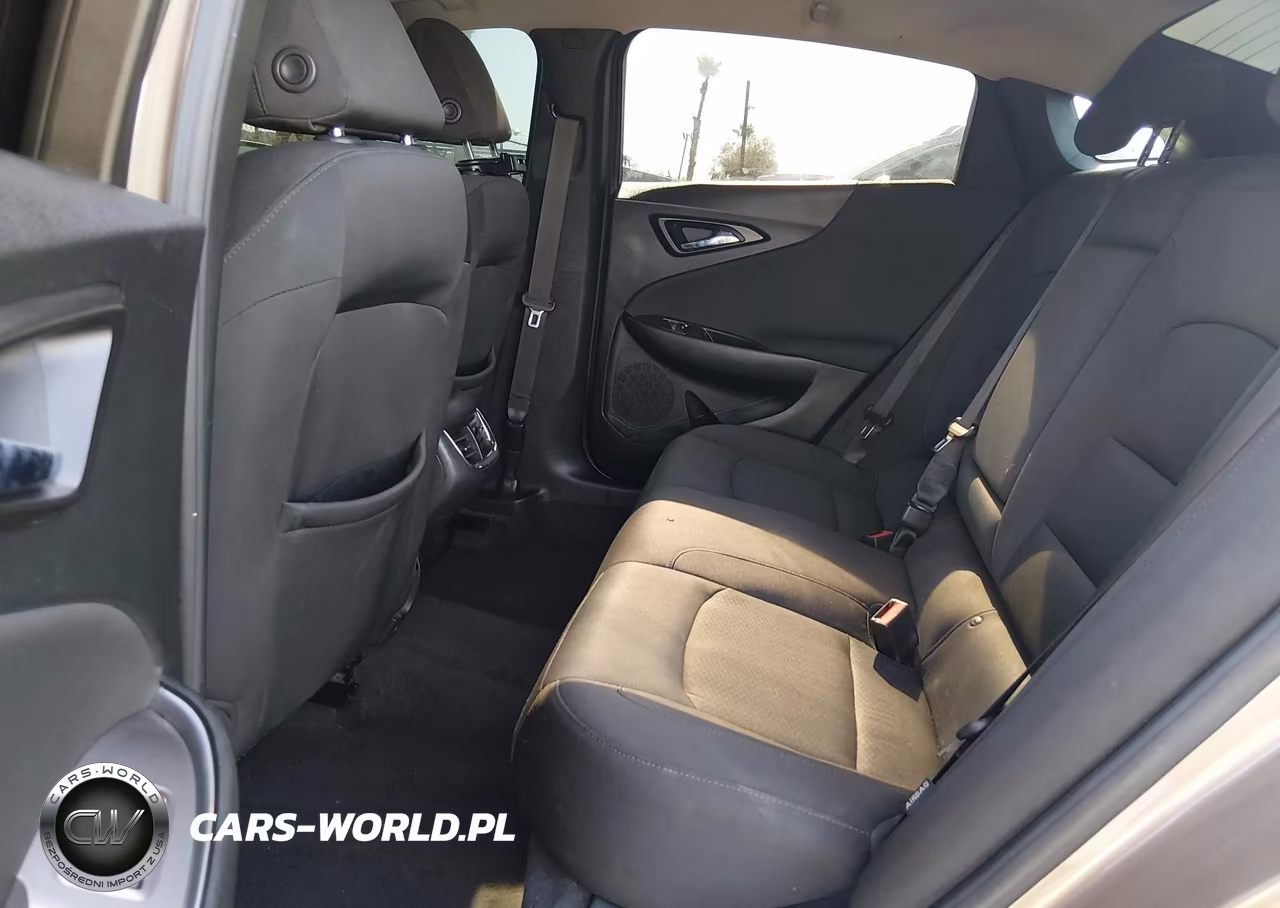 2018 Chevrolet Malibu Lt VIN:1G1ZD5ST6JF260118 - 8