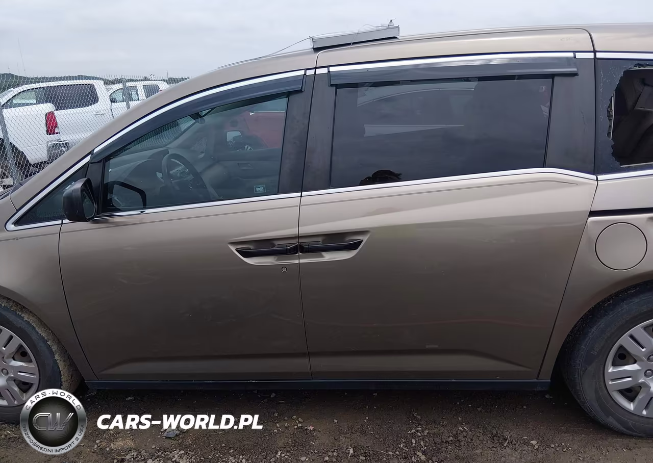 2011 Honda Odyssey Lx VIN:5FNRL5H22BB022264 - 14