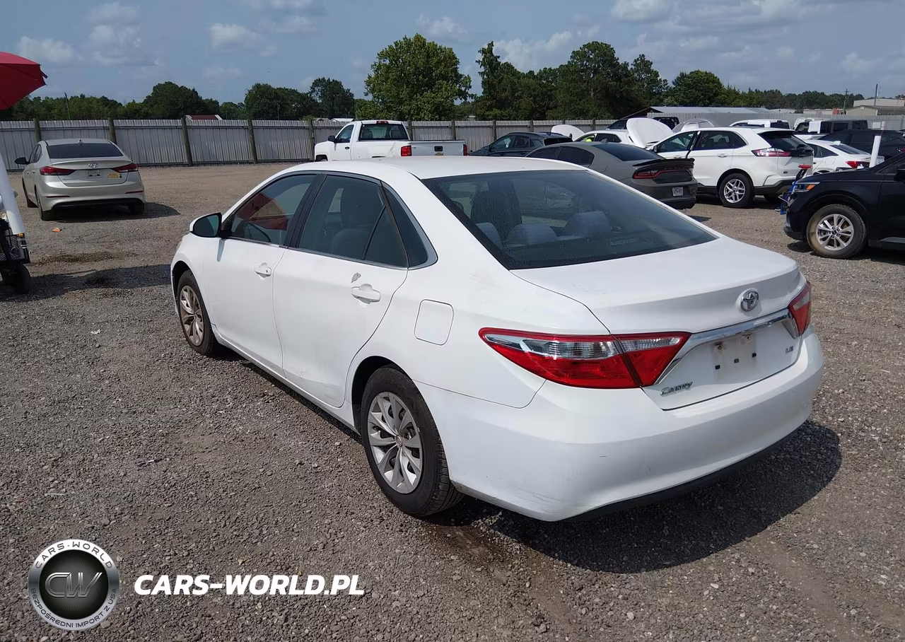2015 Toyota Camry Le VIN:4T4BF1FK7FR482880 - 3