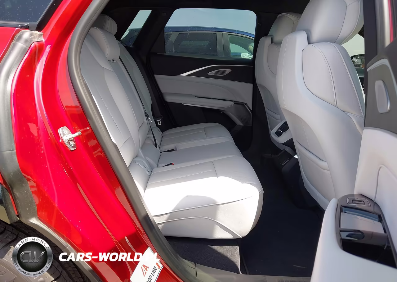 2025 Cadillac Lyriq Luxury 2 Rwd VIN:1GYKPRRK8SZ312590 - 8