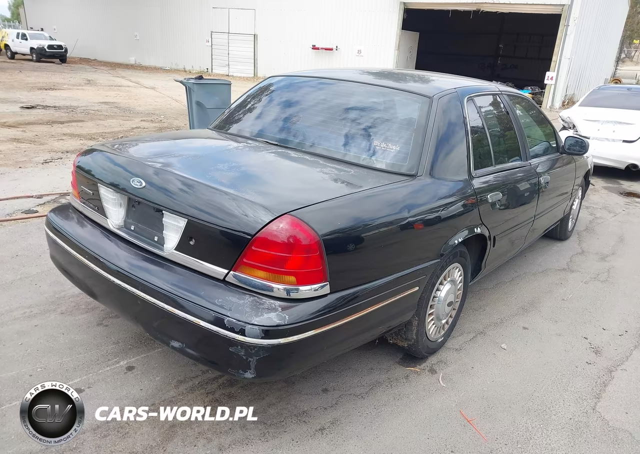 1998 Ford Crown Victoria Lx VIN:2FAFP74W7WX180624 - 4