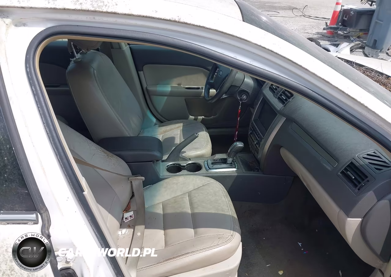 2012 Ford Fusion Hybrid VIN:3FADP0L30CR246432 - 5