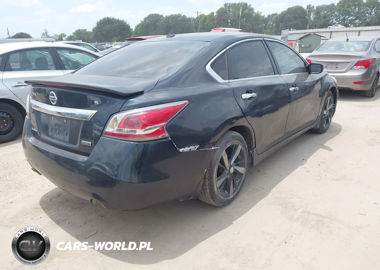 2015 Nissan Altima 2.5 S VIN:1N4AL3AP7FC491463 - 4