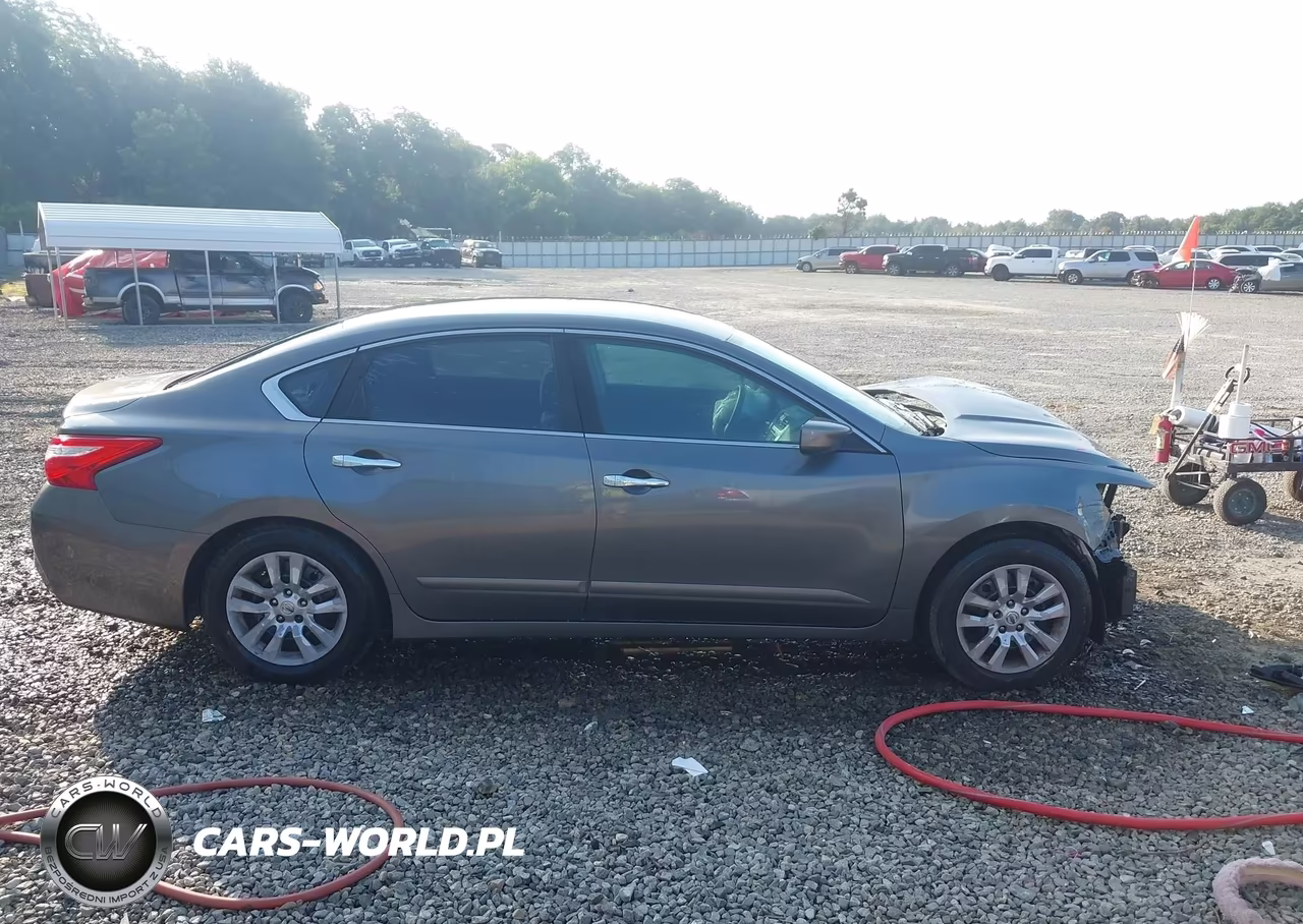 2017 Nissan Altima 2.5 S VIN:1N4AL3AP4HC148032 - 14