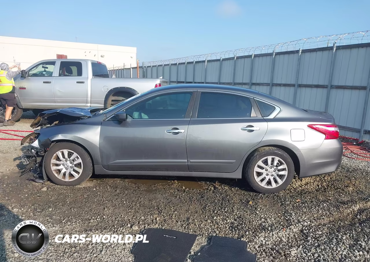 2017 Nissan Altima 2.5 S VIN:1N4AL3AP4HC148032 - 15